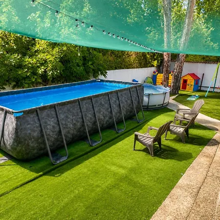 Kalabria Pool, Bbq & Jacuzzi 3* Βάρνα